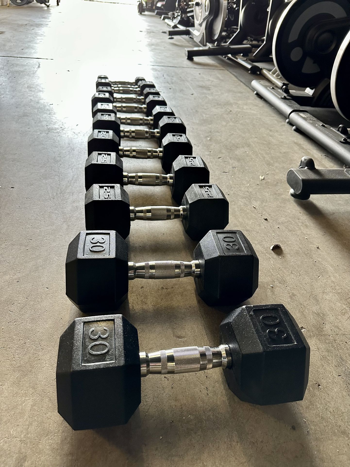 5lbs - 30lbs Dumbbell Set With Rack (210lbs Total )