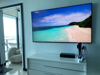 Samsung Q900 Series QN98Q900RBF - 82" QLED Smart TV - 8K