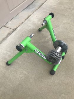 Kinetic bike trainer