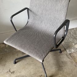 Herman Miller Eames - Aluminum Outdoor Side Chair