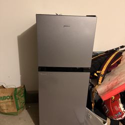 Mini Fridge With Freezer