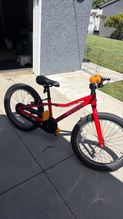 Trek pre-caliber 20 inch wheels