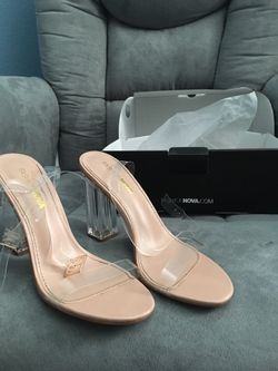 Fashion Nova The glass slipper NUDE