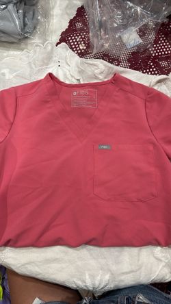 FIGS Fairly New Women’s Catarina One-Pocket Scrub Top XS