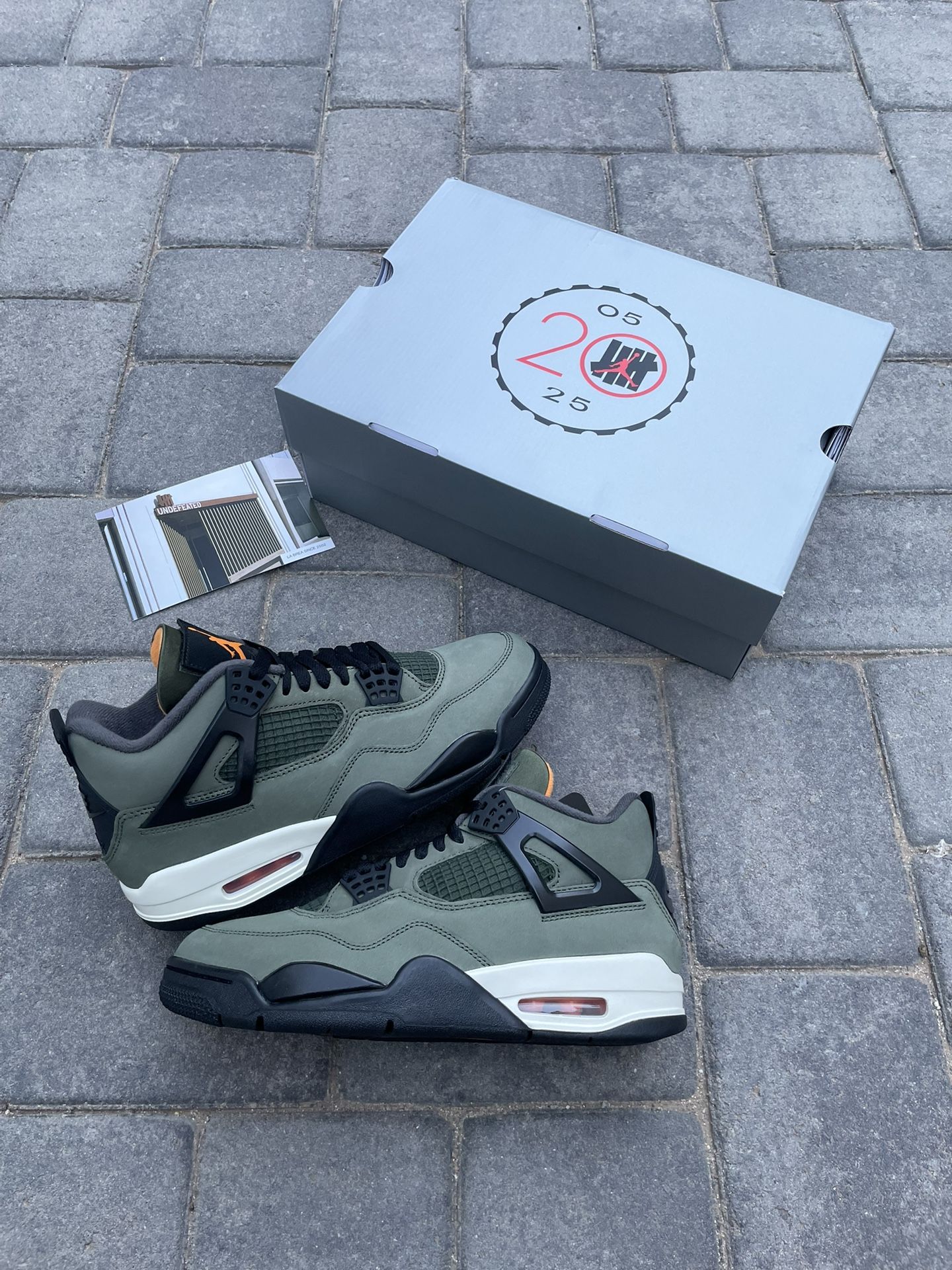 Jordan 4 Retro OG SP “Undefeated” (M)