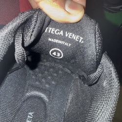 Bottega veneta , black and gray , size 9.5