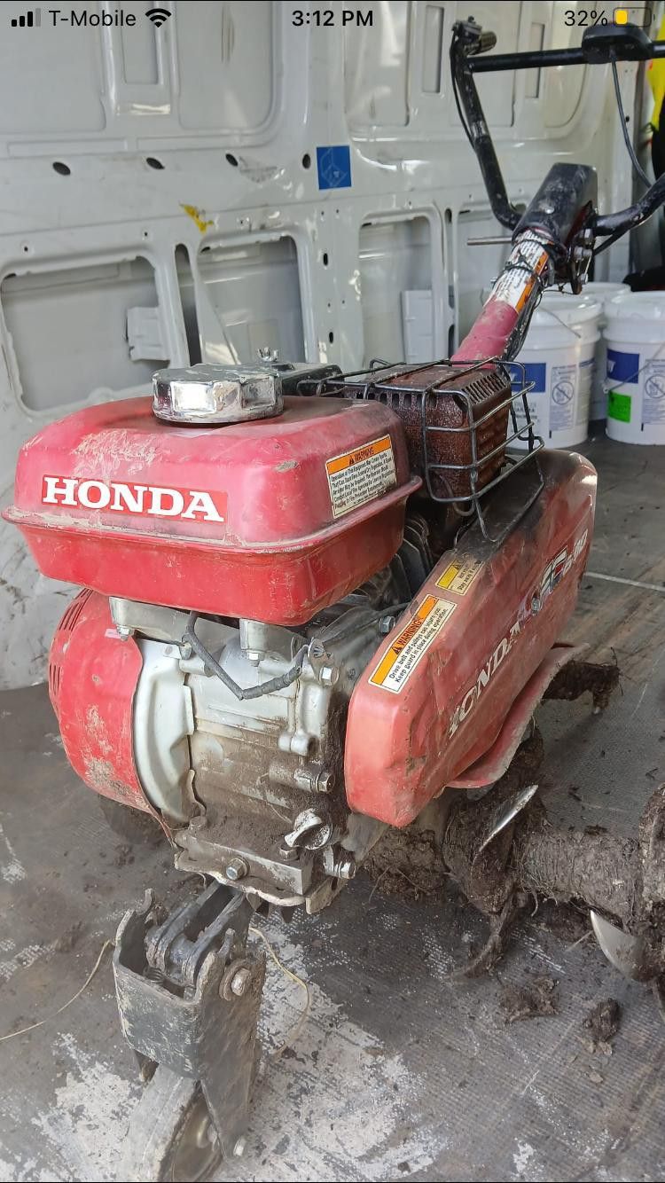 Honda FC600 Mid-Tine Tiller