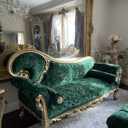 Very  Beautiful gorgeous Victorian Chase Only 