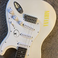 Dave Grohl signed Nirvana Guitar