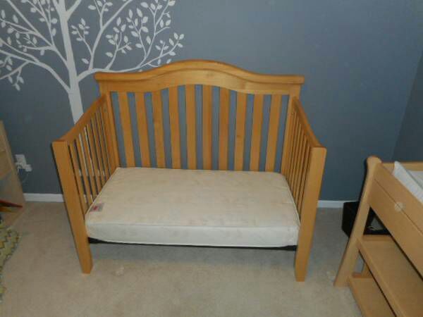 4 In 1 Matching Delta Crib Changing Table Set For Sale In West Des Moines Ia Offerup