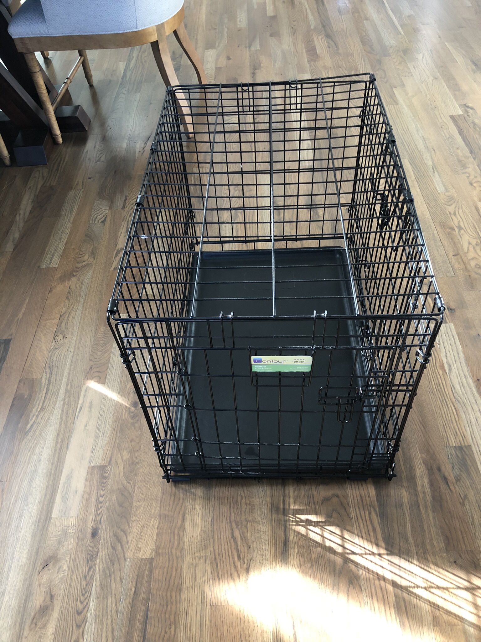 MidWest Contour Dog Crate (31Lx20Wx21.5H)