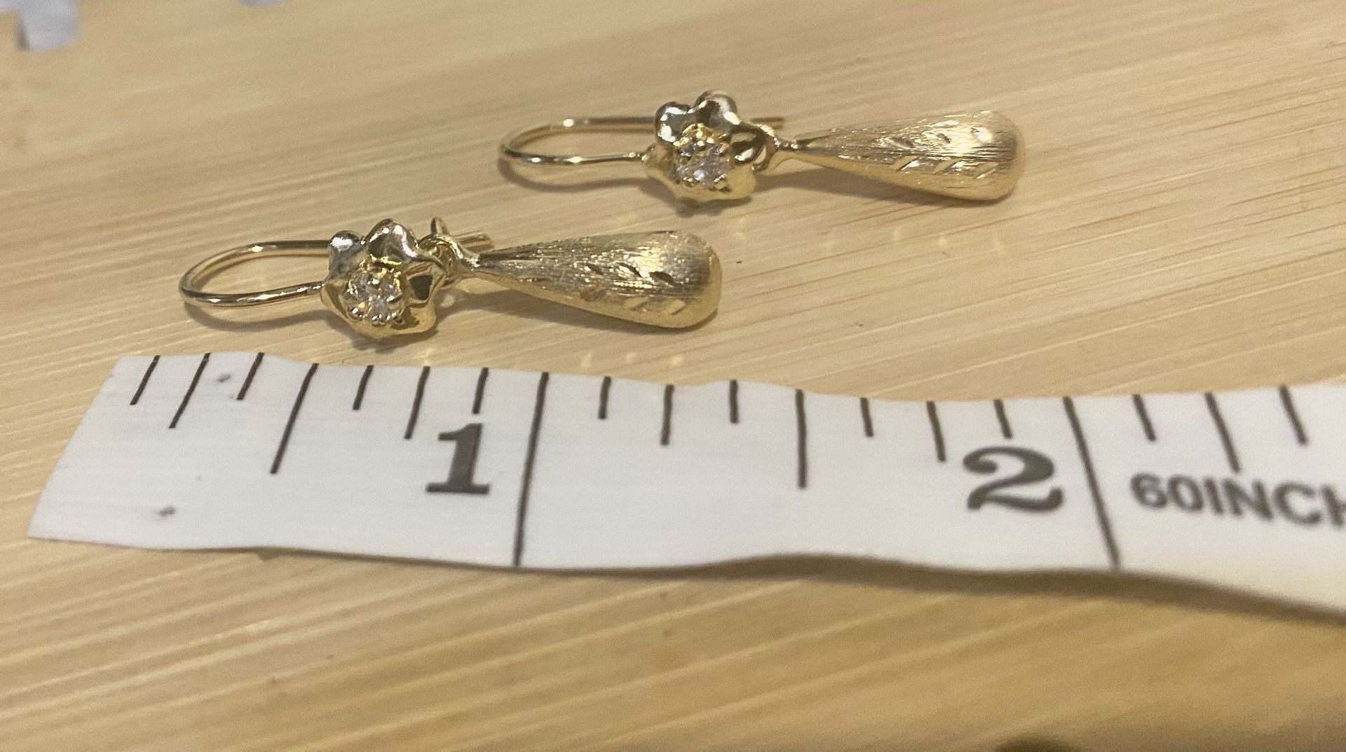 Teardrop earrings
