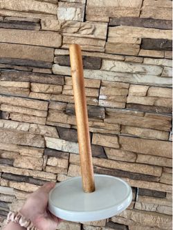 Paper towel holder