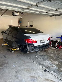 2013 BMW F10 M5 Shell