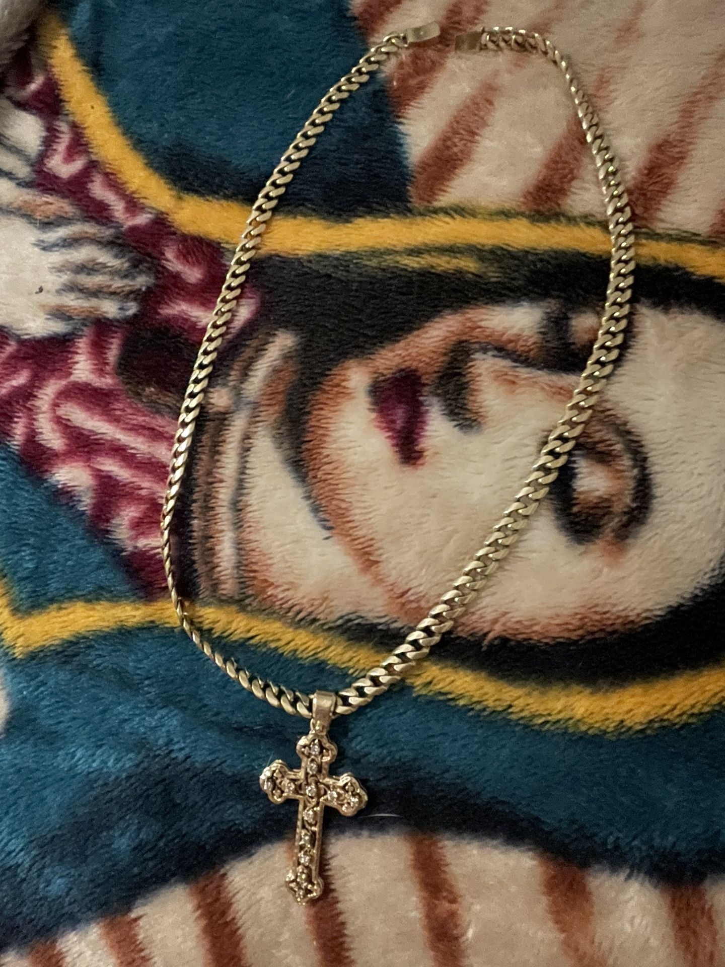 14k Gold  Cuban Link Chain With Diamond Pendant 