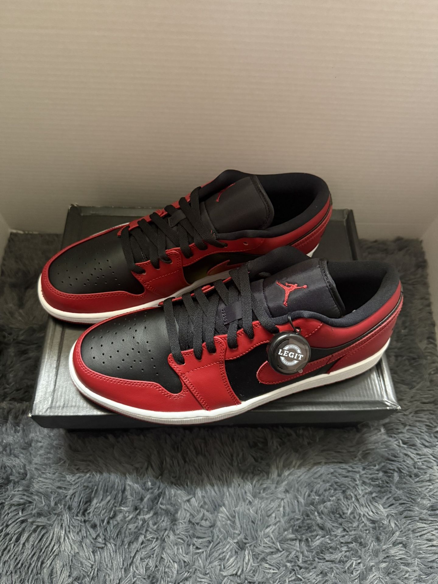Jordan 1 Low Reverse Breds