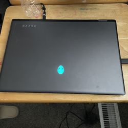 Alienware m16 R2 Gaming laptop