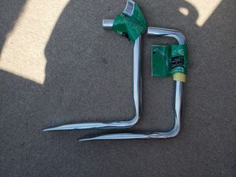 Shelving brackets