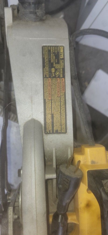 DEWALT 12INCH CHOP SAW