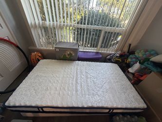 Twin mattresses
