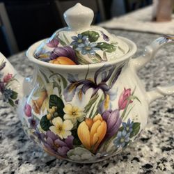 Sadler Tea Pot Crows Spring Flowers + Teabag Strainer 
