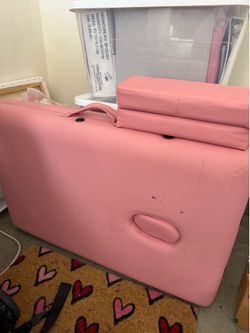 Massage table