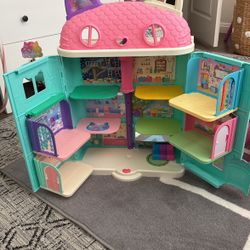 Gabby Doll House 