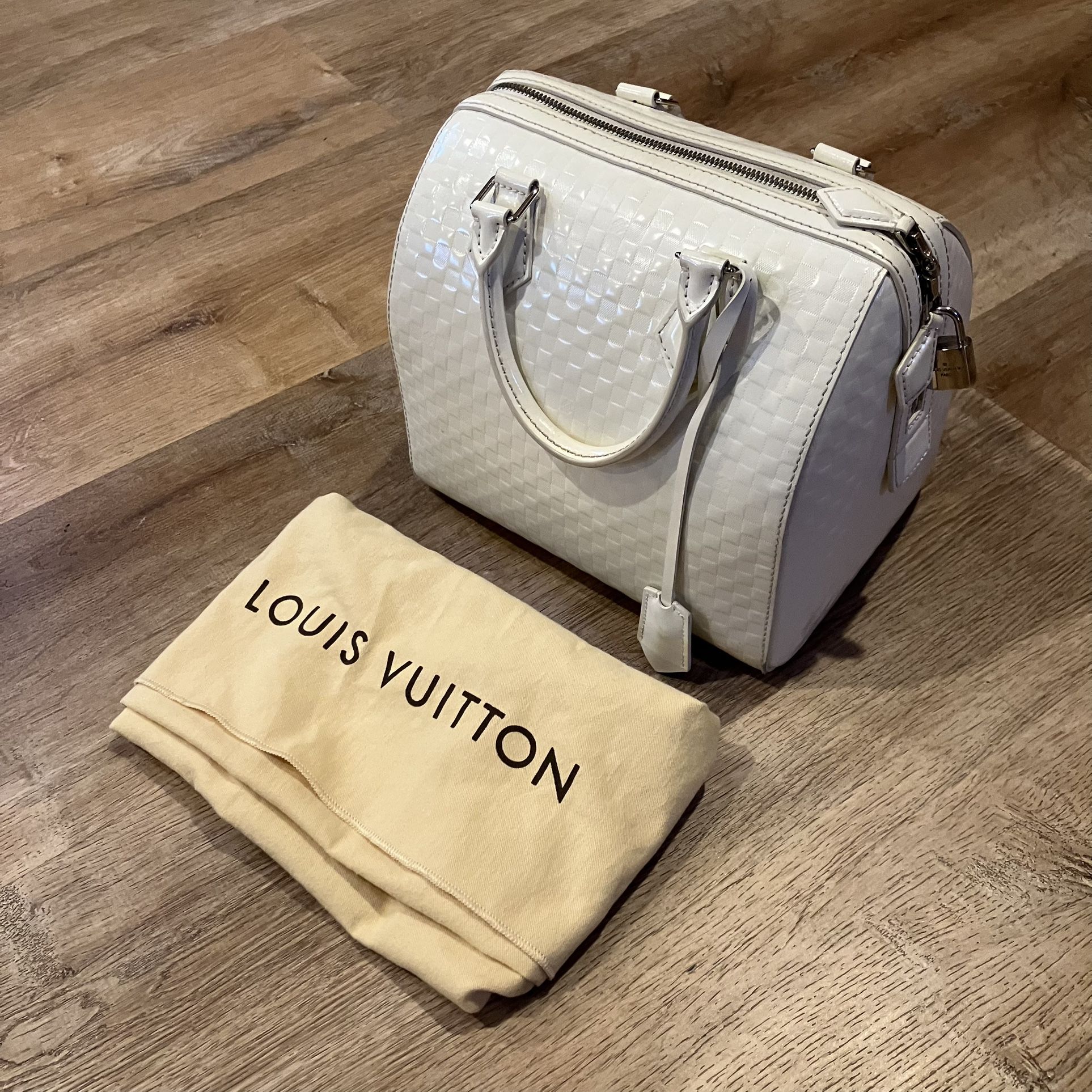 Louis Vuitton Damier Facet Cream Cube Hand Bag