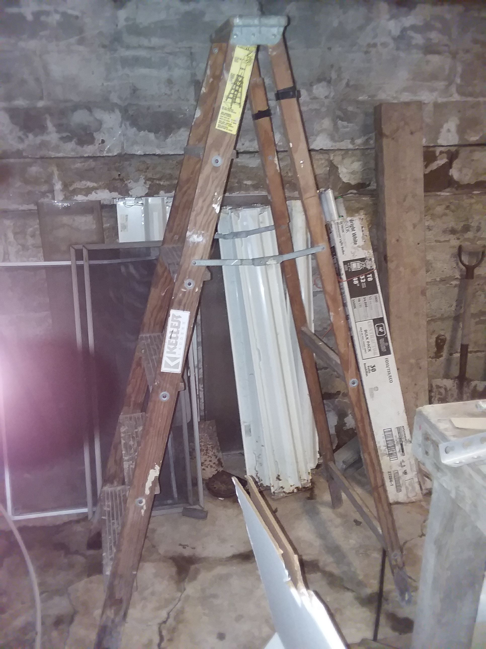 6 foot wooden ladder