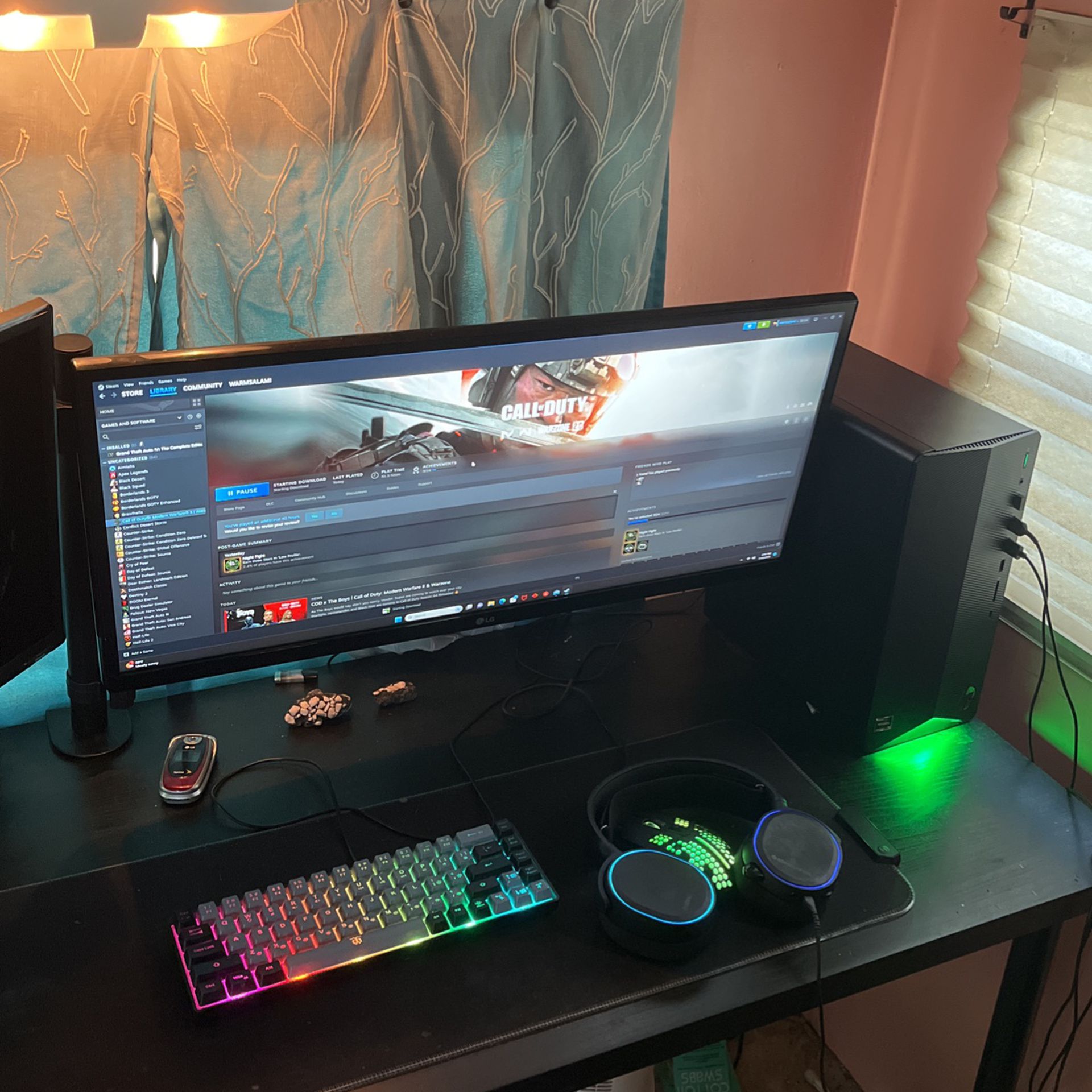 full set up pc monitors and headset