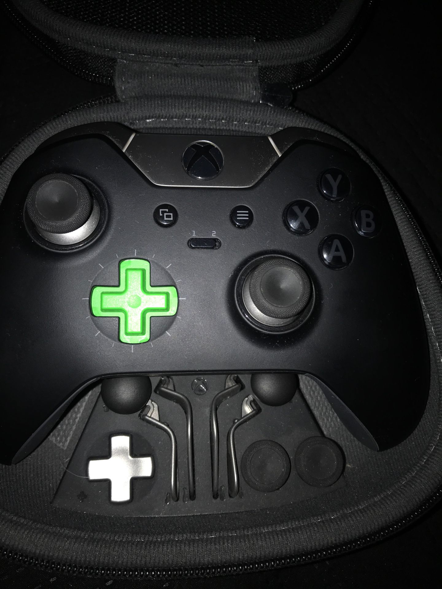 Xbox one Elite Controllers just missing another Peace fo da d-pad