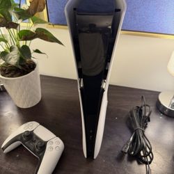 Sony PS5 – Open Box, Never Used – Factory Accessories Included