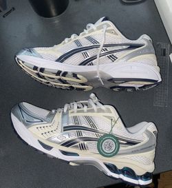ASICS Gel Kayano 14 - White Midnight - Size 10 Men’s