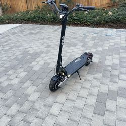 Apollo Phantom Electric Scooter