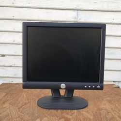 Dell LCD Computer Monitor 15" 