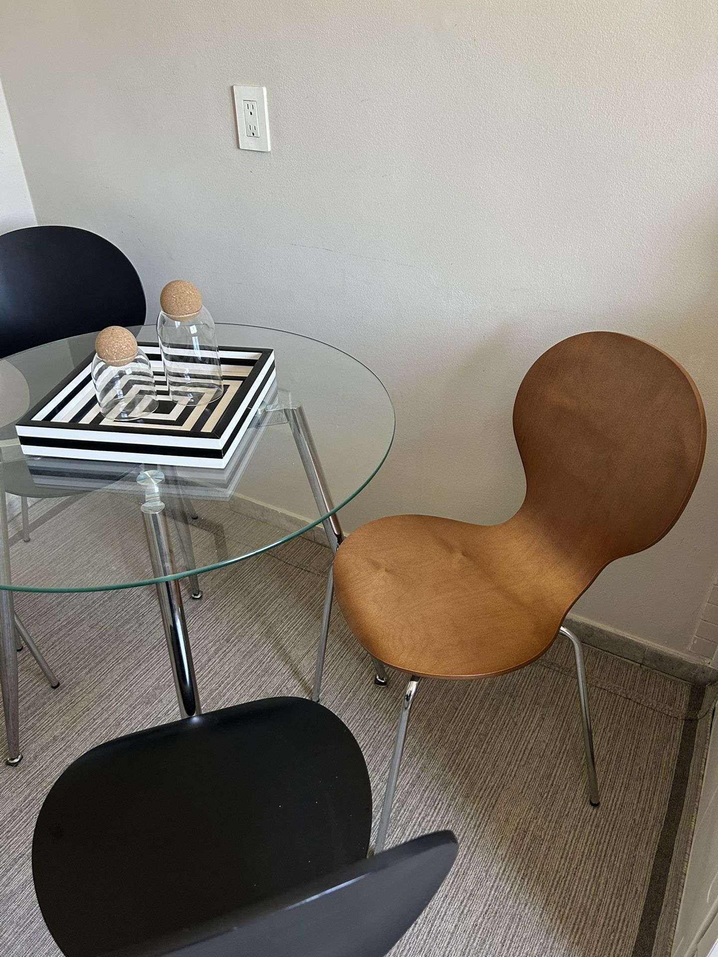 Design Wooden Chairs ( Set Of 4)