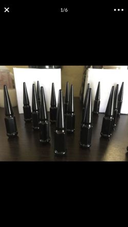 Spike lug nuts