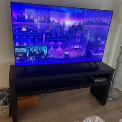 TV & Wooden TV Stand 