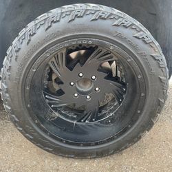 4rims And Tires  LT285/55T20. 122Q $600