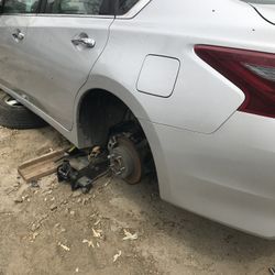 Nissan Altima 2017 (parts only)