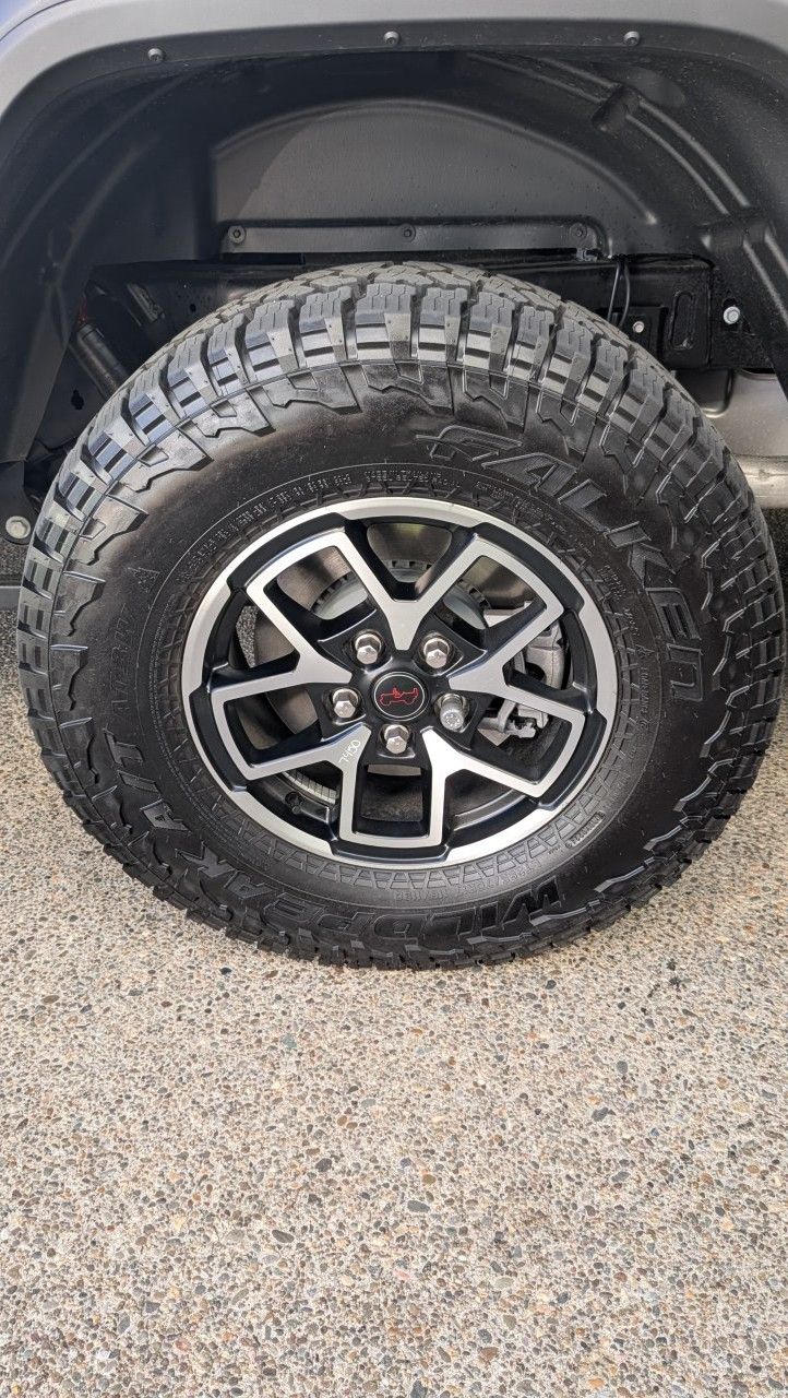 Tires 285/70r17 AT