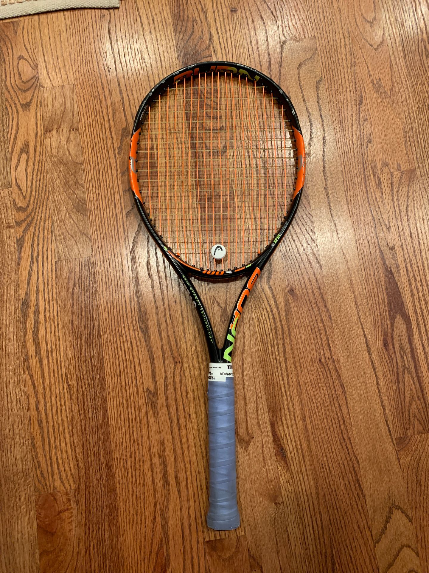 Wilson Burn 100S Tennis Racket