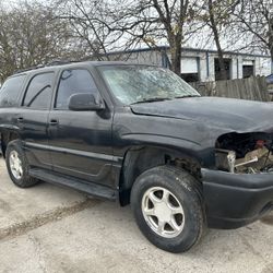 01 GMC DENALI PARTS 
