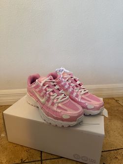 Pink Nike Vomeros