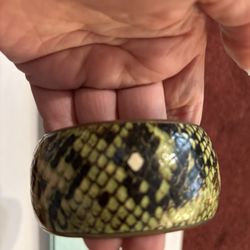 Green Snake Skin Patterned Bangle Bracelet