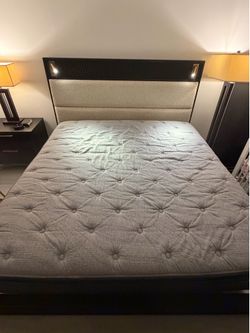 King mattress from Rooms to go