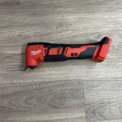 Milwaukee Multitool 2626-20 BARE TOOL