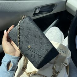 Bag (Louis Vuitton) 