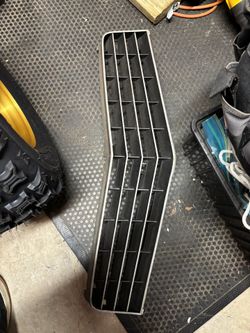 1979 Camaro OEM grille , good condition $100