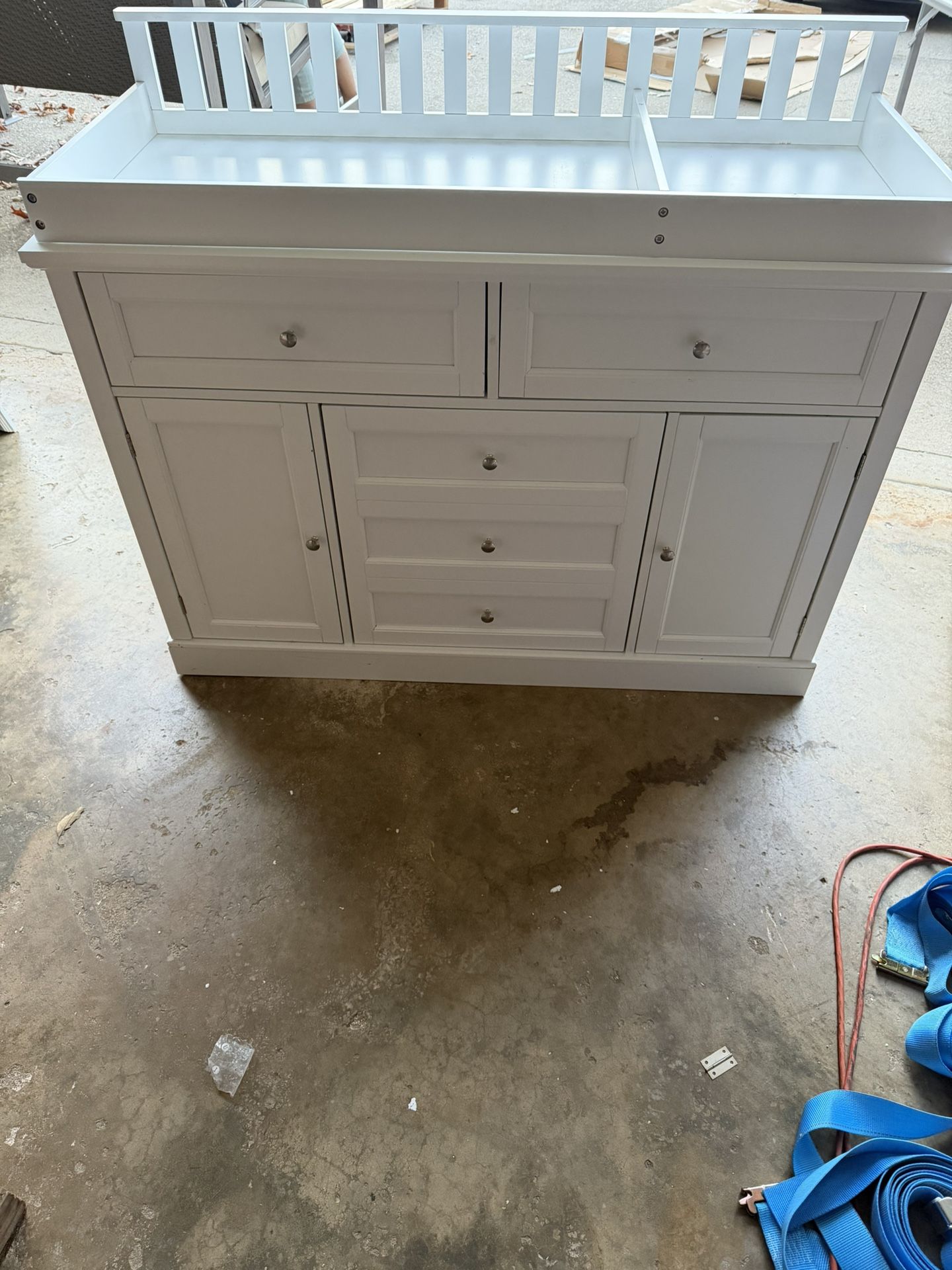Modern Changing Table Dresser With Strong Storage